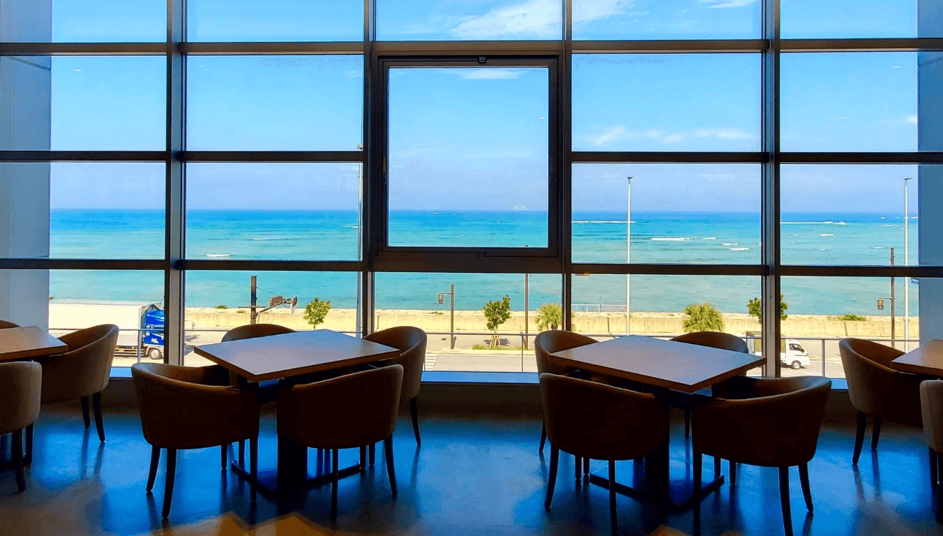 沖繩浦添西海岸 SAN-A PARCO CITY 海邊購物中心外觀