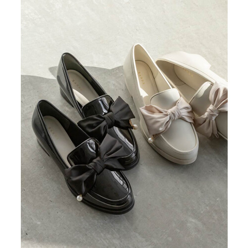【新作商品のご紹介】パールチャームサテンリボンローファー