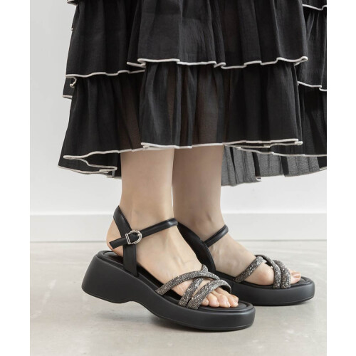 【新作商品のご紹介】ビジュークロスストラップスポーツサンダル