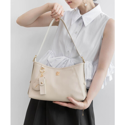 【新作商品のご紹介】チャーム付きワンショルダーバッグ