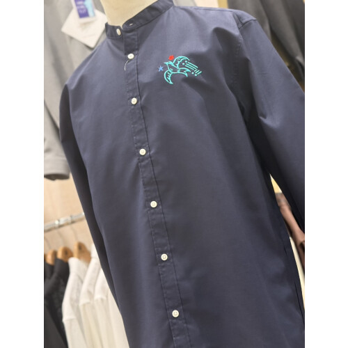 アジサシのバンドカラーシャツ