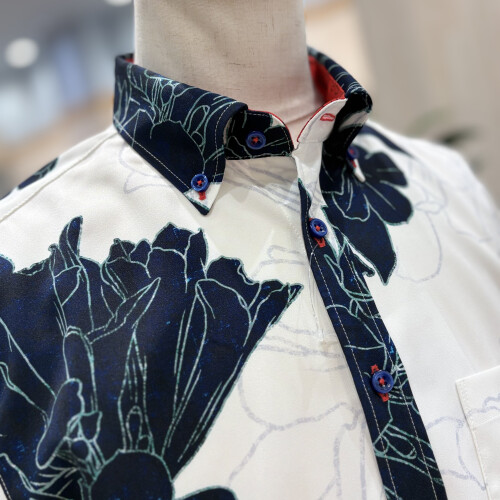 新作「ニンニクカズラurarakaホワイト」かりゆし