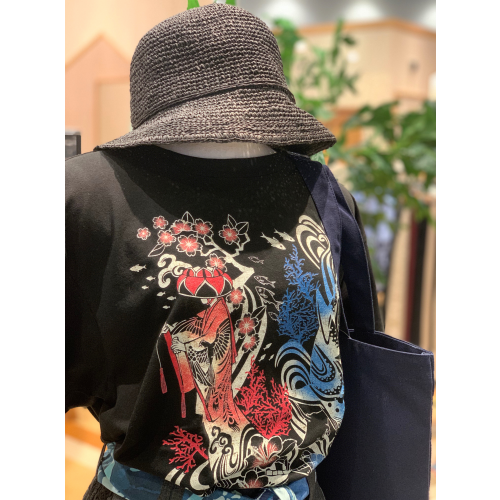 海遊図案Tシャツ