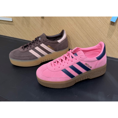 厚底 HANDBALL SPEZIALがでました😻