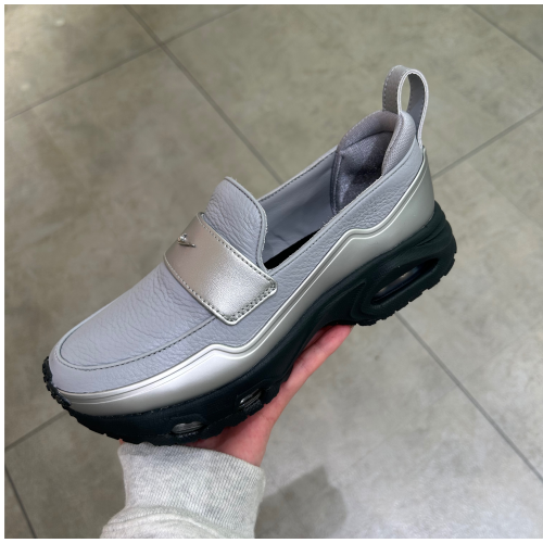 大好評👏NIKE ローファーから新色👣