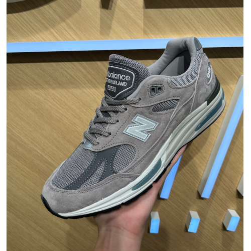 待望の991シリーズ👟🌟