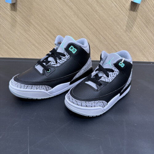 【キッズモデル】JORDAN３ RETRO👟👟👟