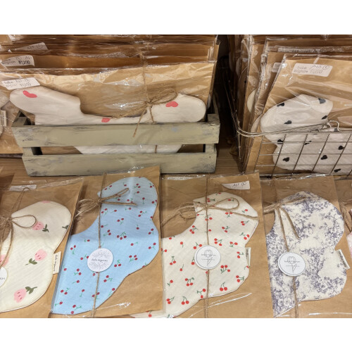 \\🌼種類豊富‼︎ベビースタイ販売中 🌼//