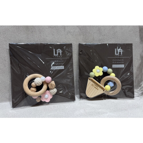 ベビーアイテム販売中 🧸✨歯固め、シューズクリップ、マグホルダーなど♪