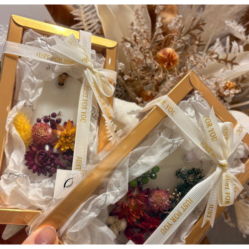 お花をたっぷり使用した癒しのキャンドル入荷しました💐✨