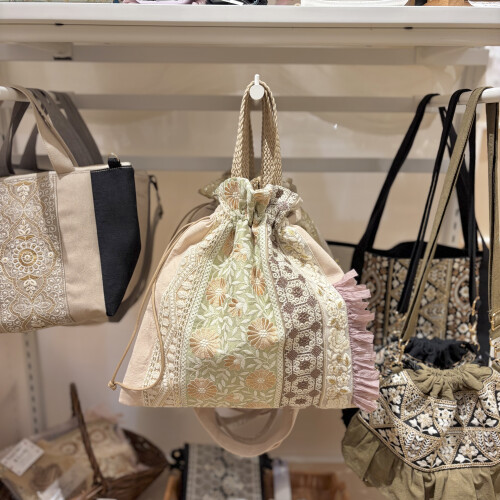 大人気【インド刺繍リボン】入荷しました！🎀