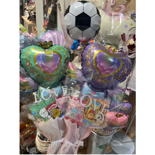 卒業祝いに🎉 \\バルーンギフトまだまだ販売してます//🎈