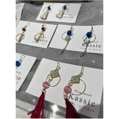 ホタルガラスと夜光貝のアクセサリー✨入荷致しました🩵