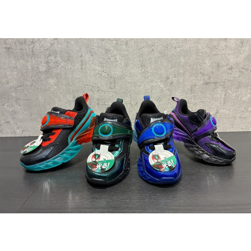 HAWKINSコラボ　仮面ライダーゼッツ登場！！