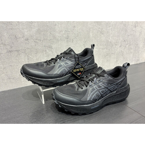 大人気ASICS×GORE-TEX