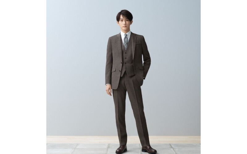 人気のスピードオーダー 杉野遥亮さん着用の生地もご用意 Suit Select ショップブログ Parco City パルコシティ